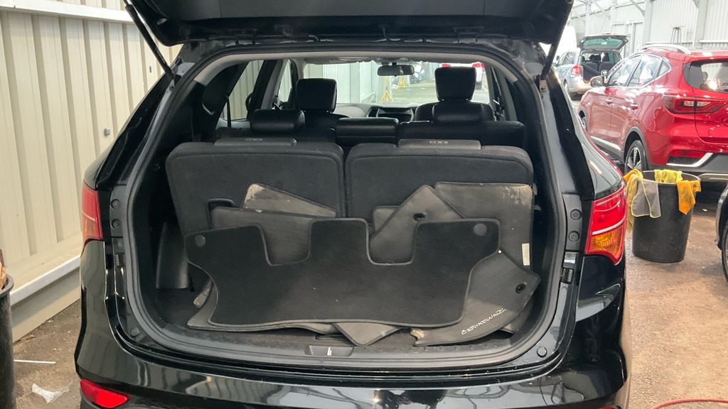 Used Hyundai Santa Fe 2014 for sale - 76335272: Photo 11