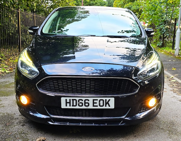 Used Ford S-Max 2016 for sale - 72396520: Photo 2