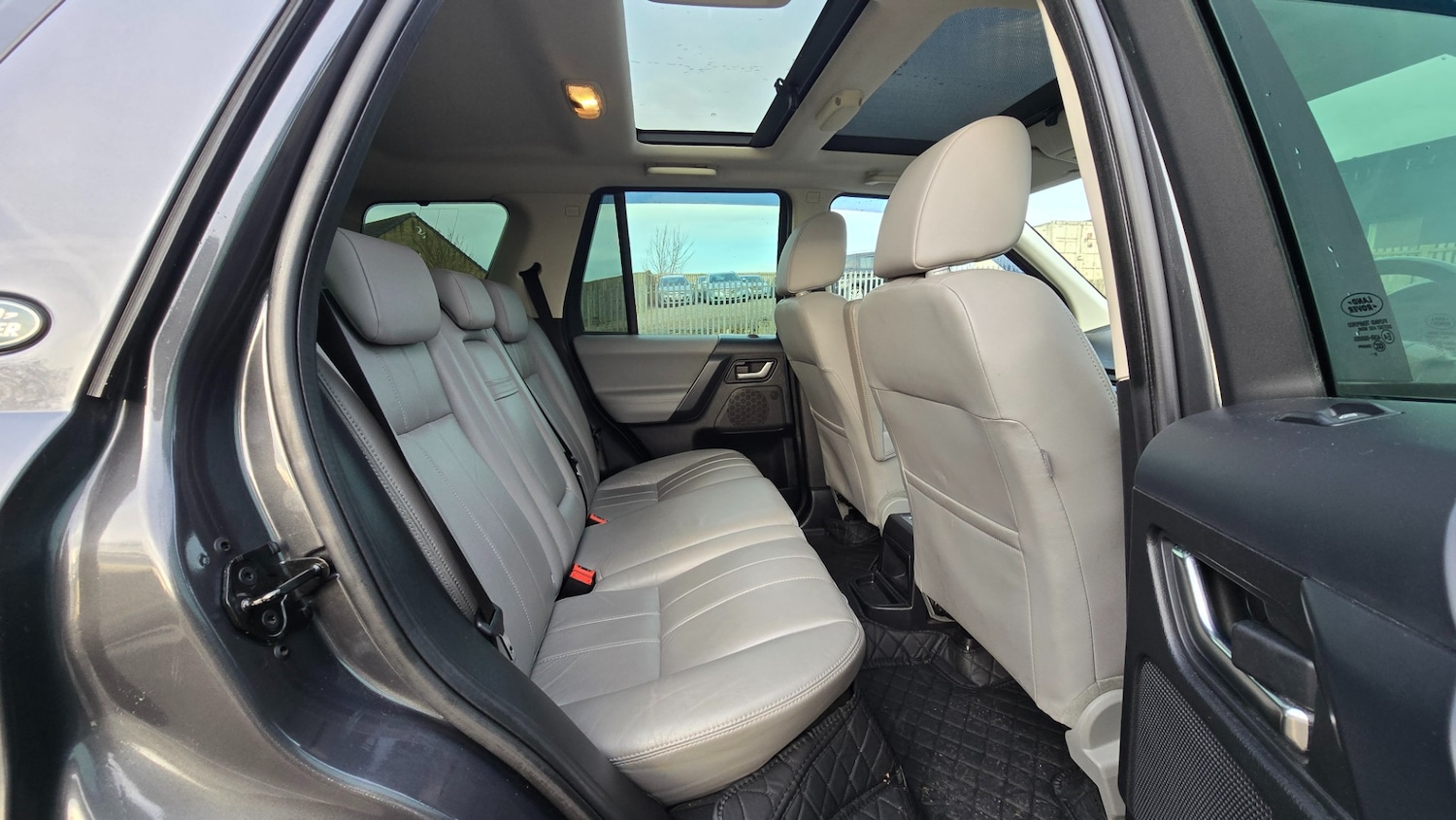 Used Land Rover Freelander 2011 for sale - 77229181: Photo 12