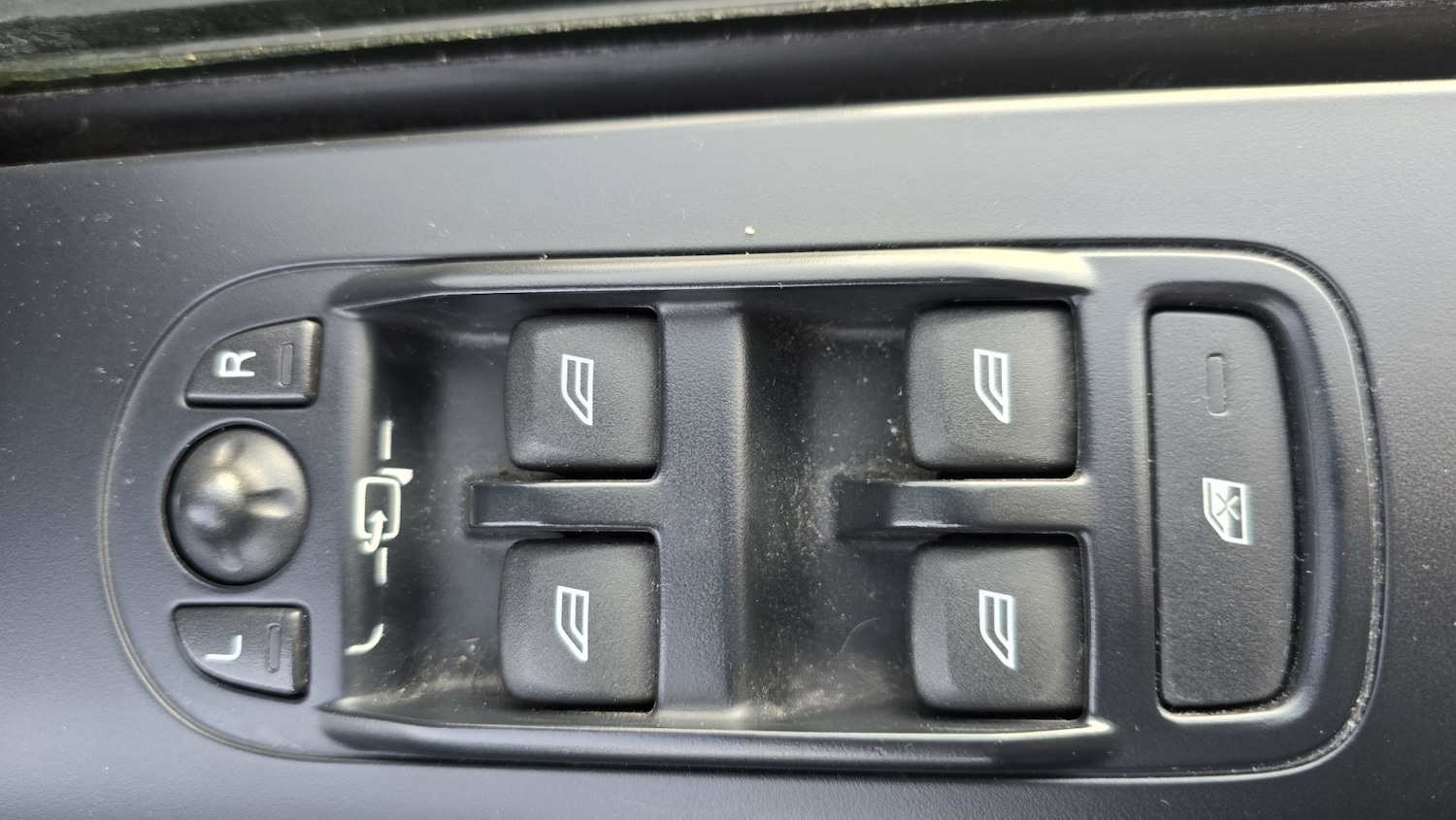 Used Land Rover Freelander 2011 for sale - 77229181: Photo 30