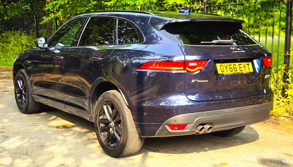 Used Jaguar F-Pace 2016 for sale - 74853824: Photo 4
