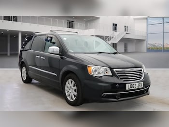 Used Chrysler Grand Voyager 2014 for sale - 76656478: Photo