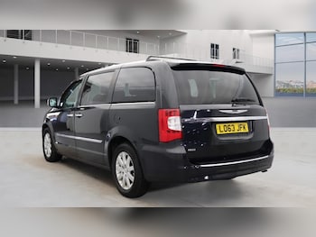 Used Chrysler Grand Voyager 2014 for sale - 76656478: Photo