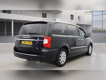 Used Chrysler Grand Voyager 2014 for sale - 76656478: Photo