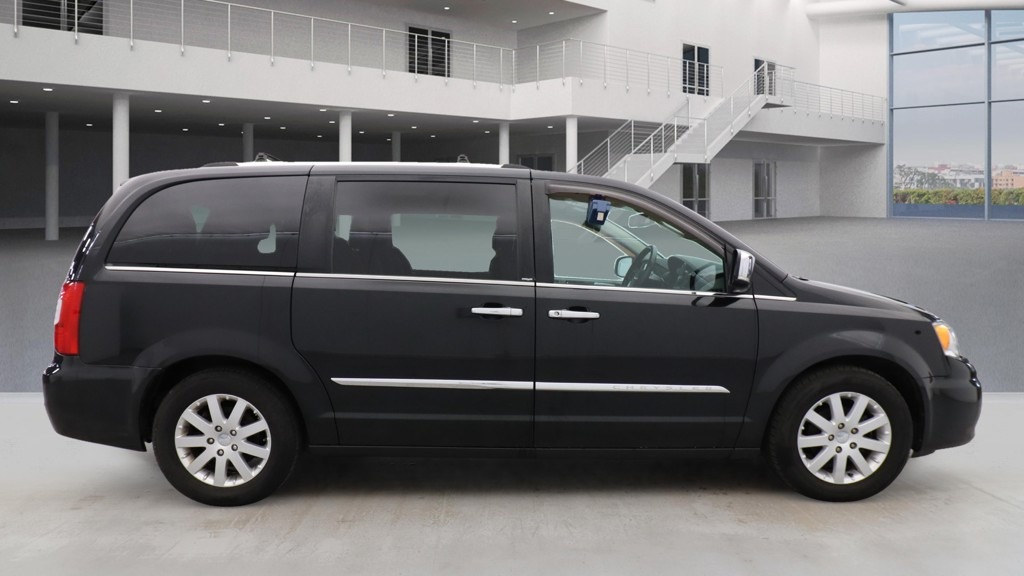 Used Chrysler Grand Voyager 2014 for sale - 76656478: Photo 5