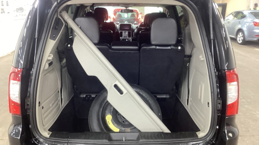 Used Chrysler Grand Voyager 2014 for sale - 76656478: Photo 9