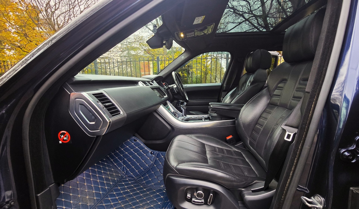 Used Land Rover Range Rover Sport 2017 for sale - 76687526: Photo 11