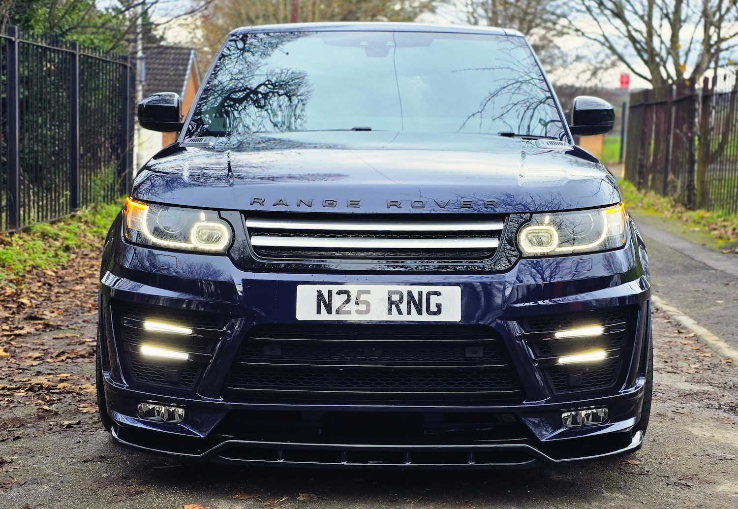 Used Land Rover Range Rover Sport 2017 for sale - 76687526: Photo 2