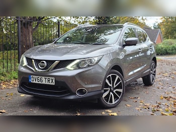 Used Nissan Qashqai 2016 for sale - 76379268: Photo