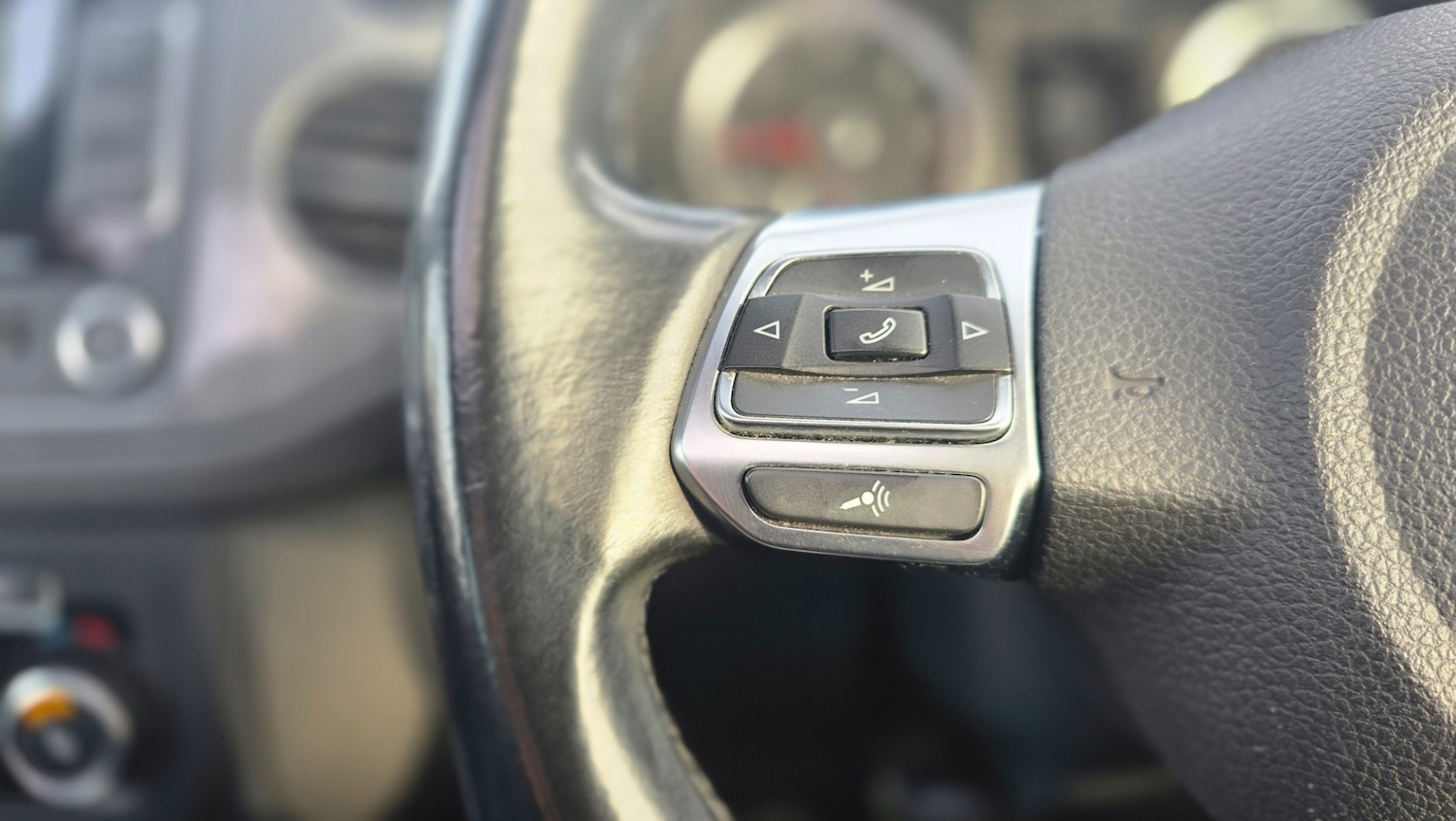 Used Volkswagen Tiguan 2014 for sale - 77782048: Photo 22