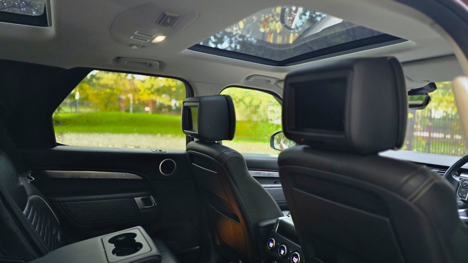 Used Land Rover Discovery 2017 for sale - 76335278: Photo 17