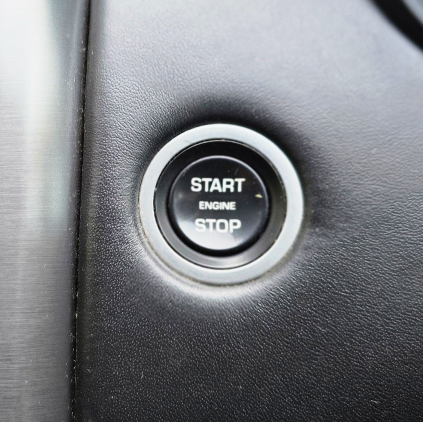 Used Land Rover Discovery 2017 for sale - 76335278: Photo 30