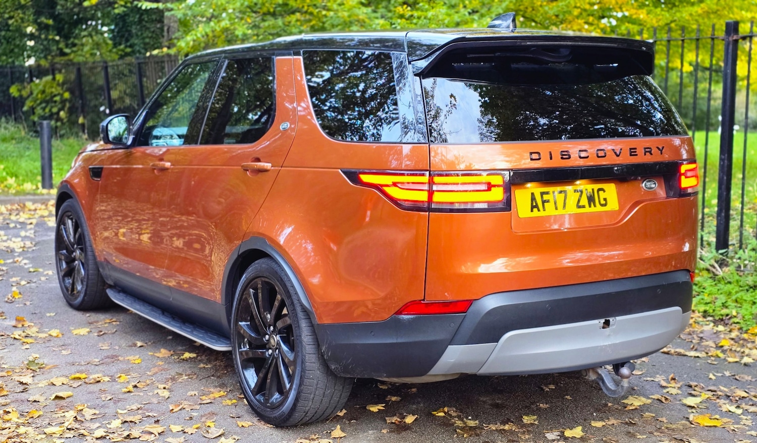 Used Land Rover Discovery 2017 for sale - 76335278: Photo 4