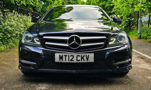 Used Mercedes-Benz C-Class 2012 for sale - 71029511: Photo 2