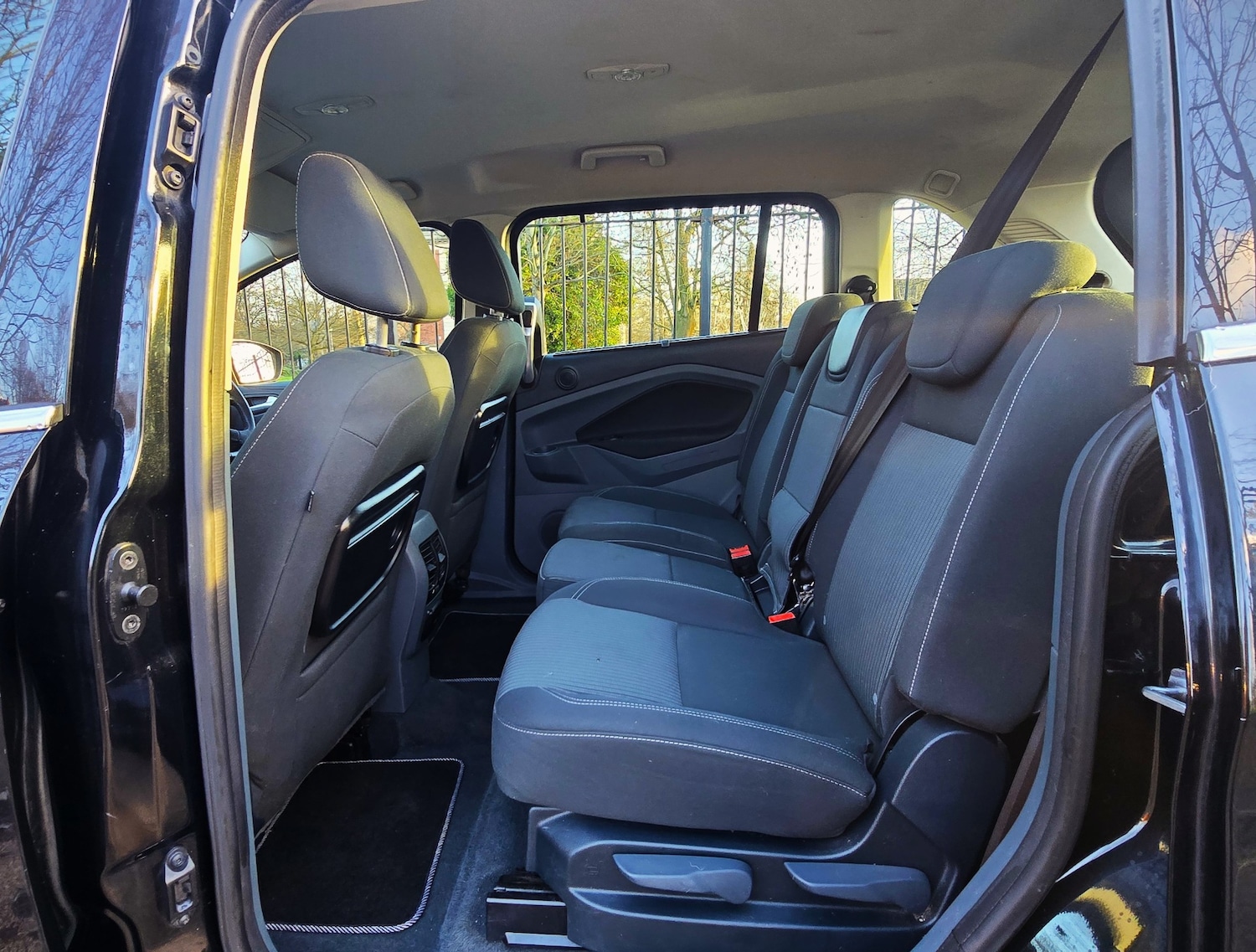 Used Ford Grand C-Max 2014 for sale - 77008902: Photo 11