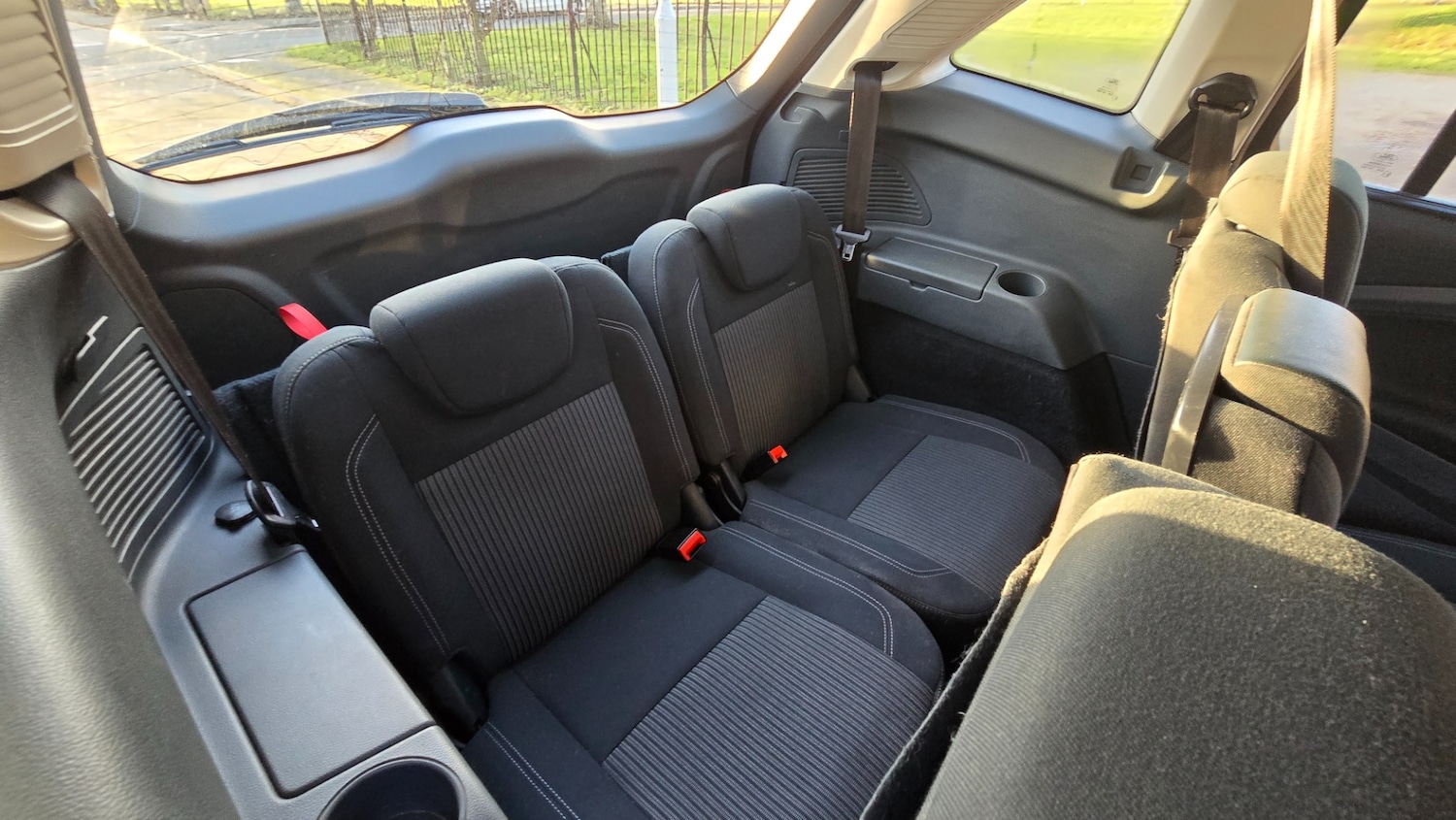 Used Ford Grand C-Max 2014 for sale - 77008902: Photo 12