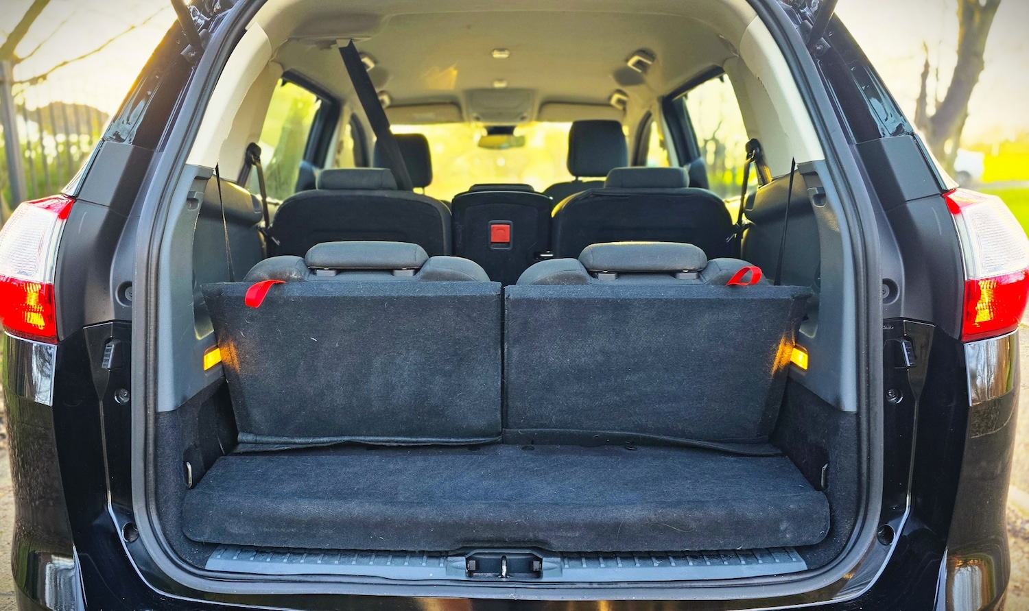 Used Ford Grand C-Max 2014 for sale - 77008902: Photo 24