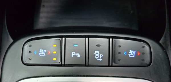 Used Hyundai Santa Fe 2017 for sale - 74448033: Photo 16