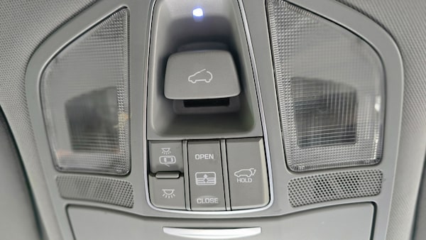 Used Hyundai Santa Fe 2017 for sale - 74448033: Photo 24