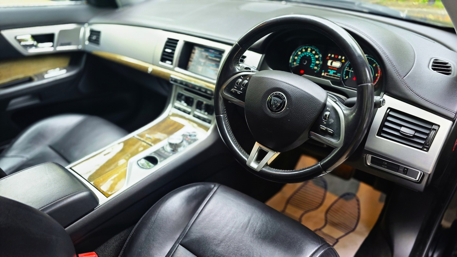 Used Jaguar XF 2014 for sale - 77782010: Photo 17