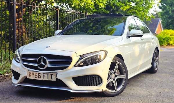 Used Mercedes-Benz C-Class 2016 for sale - 74911382: Photo 1