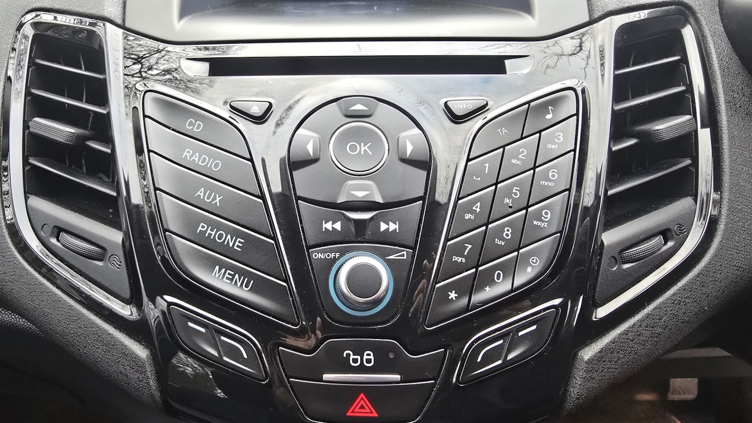 Used Ford Fiesta 2015 for sale - 77049646: Photo 21