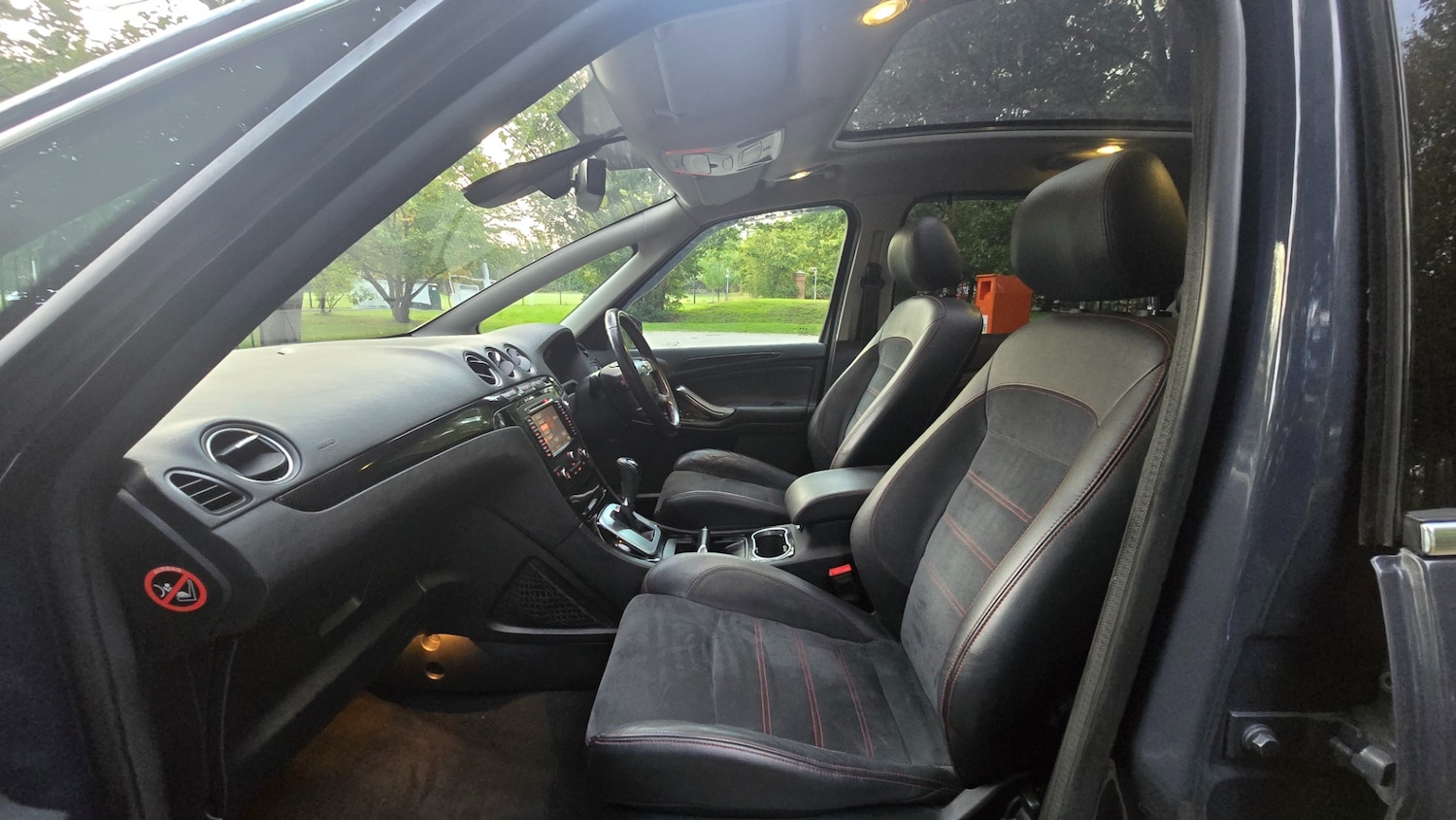 Used Ford S-Max 2013 for sale - 75779617: Photo 12