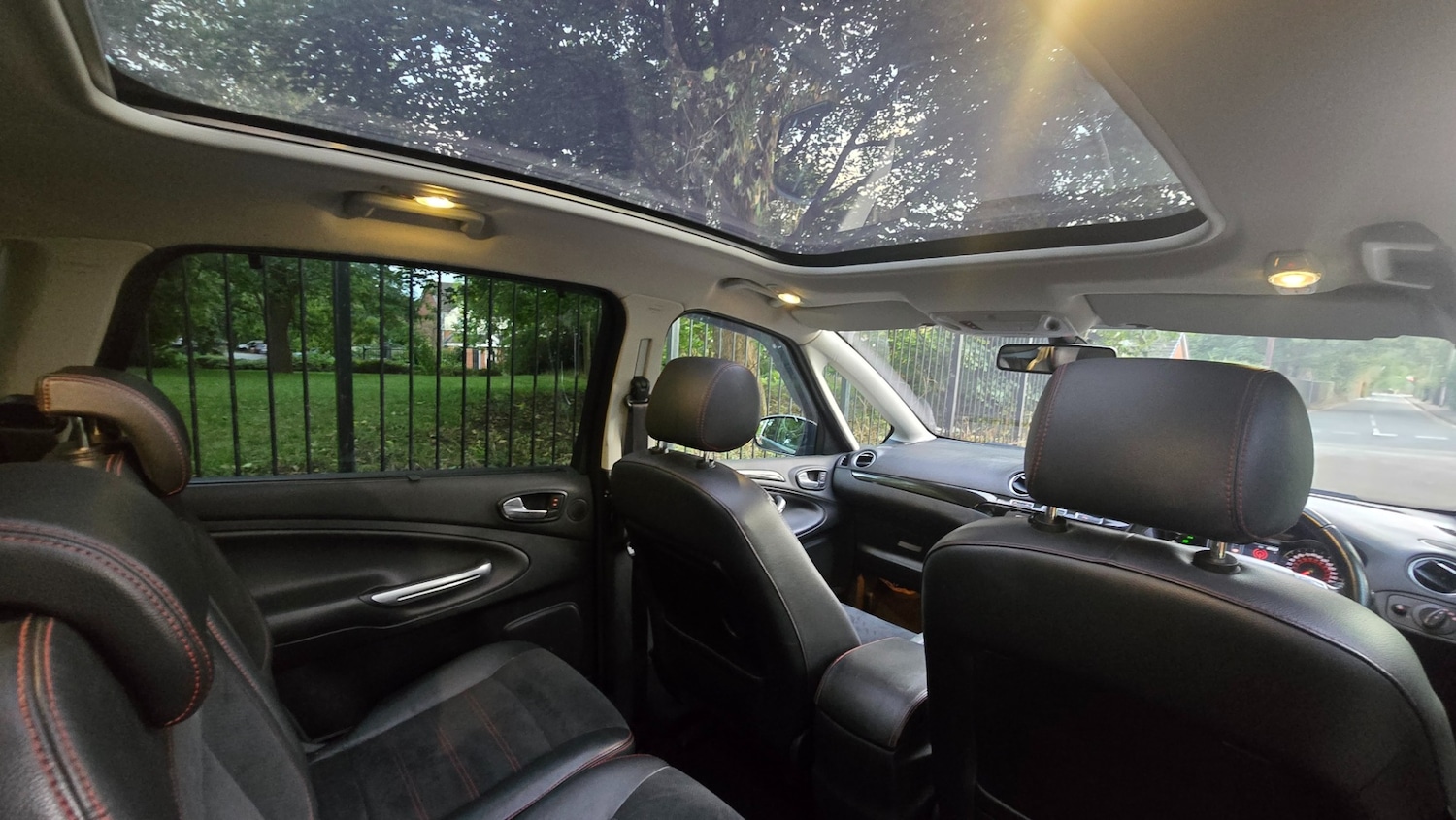 Used Ford S-Max 2013 for sale - 75779617: Photo 18