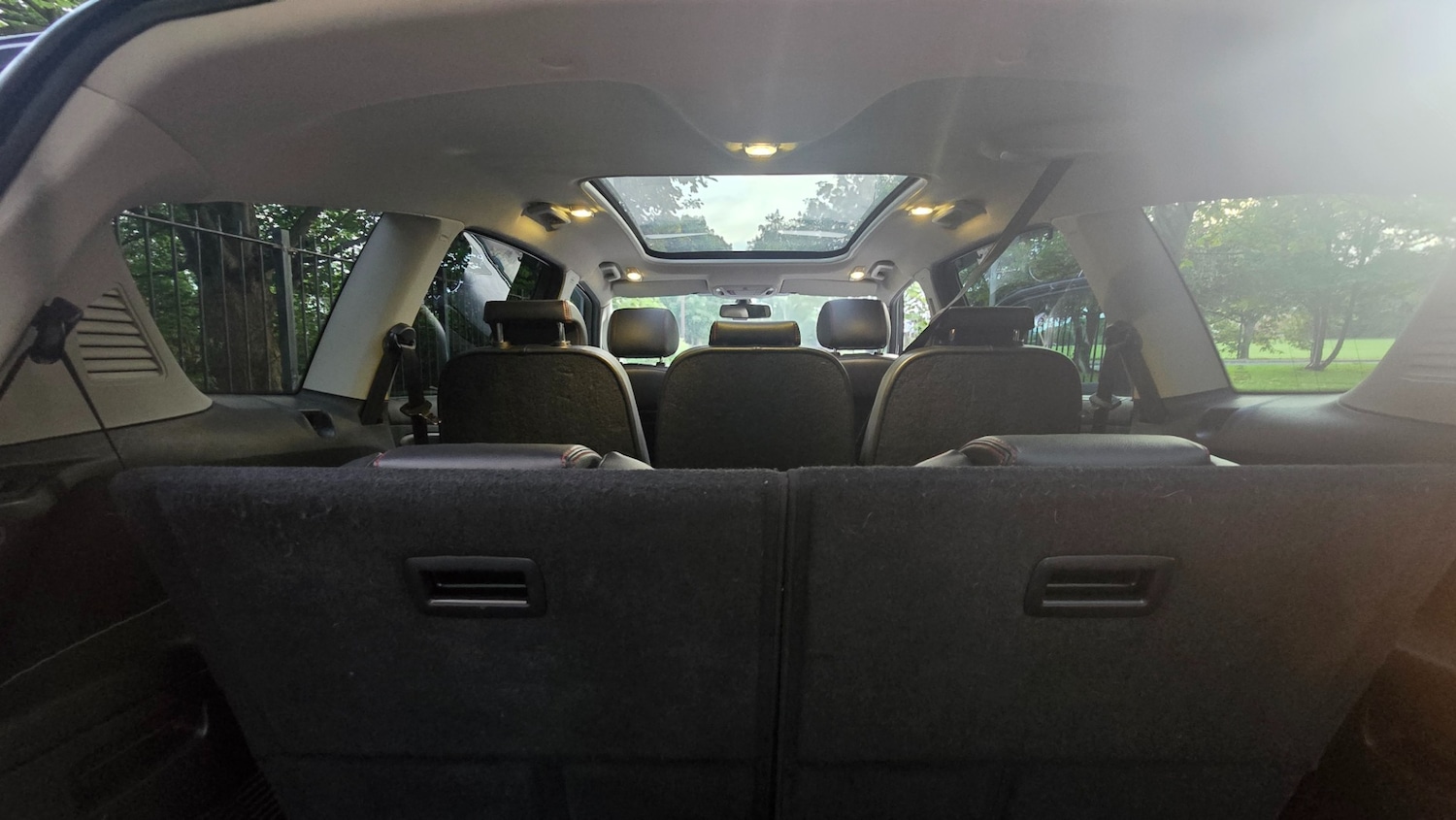 Used Ford S-Max 2013 for sale - 75779617: Photo 24