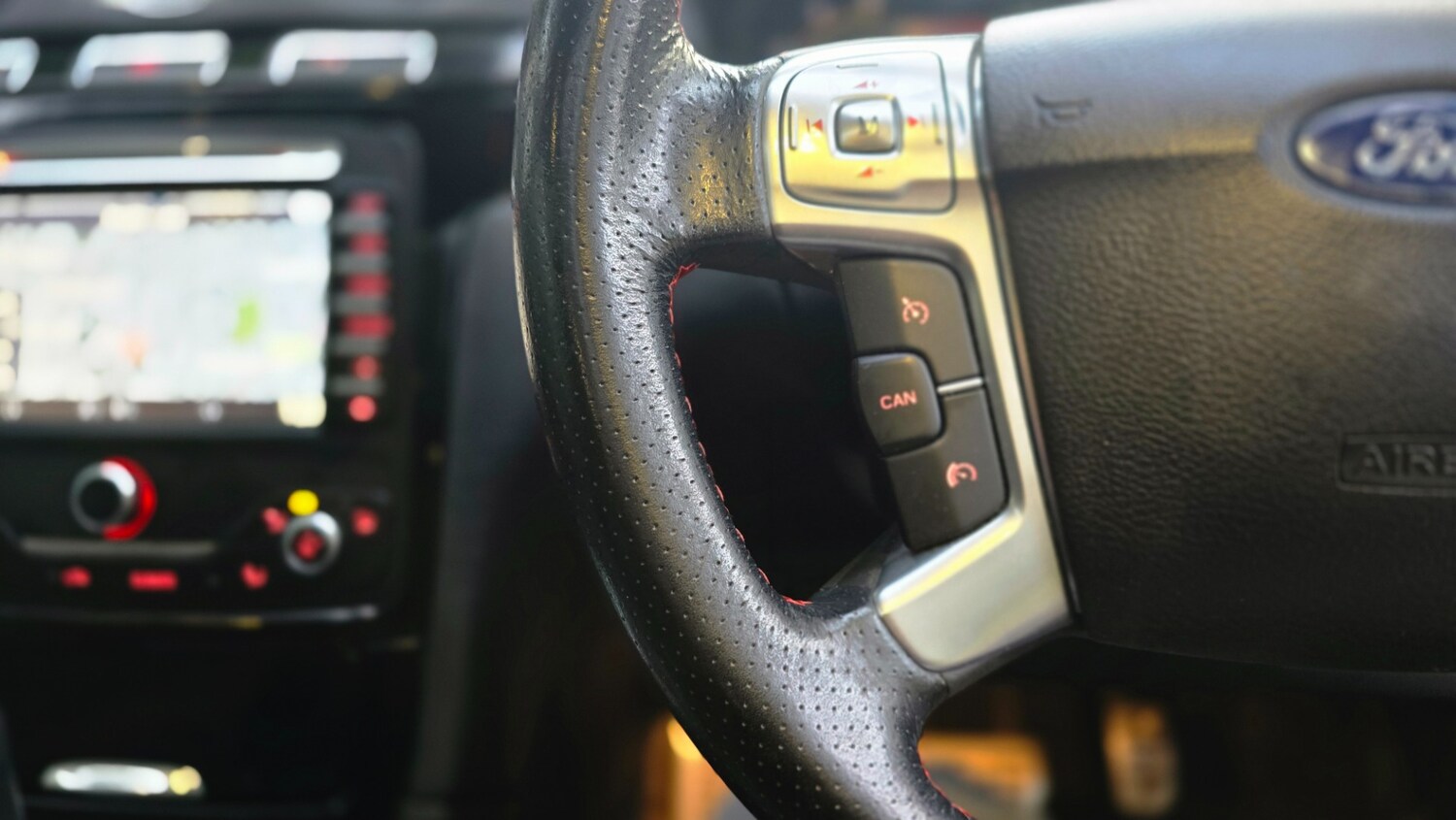 Used Ford S-Max 2013 for sale - 75779617: Photo 27