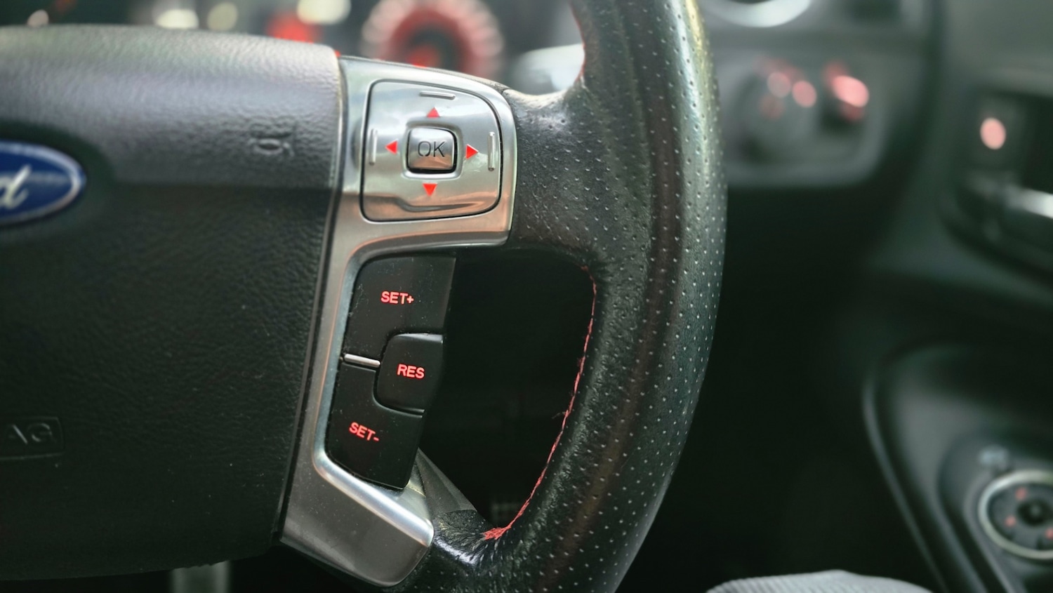 Used Ford S-Max 2013 for sale - 75779617: Photo 28