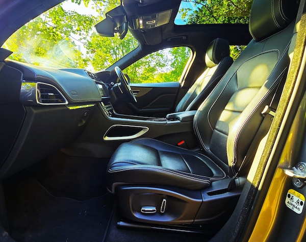 Used Jaguar F-Pace 2020 for sale - 75443443: Photo 10
