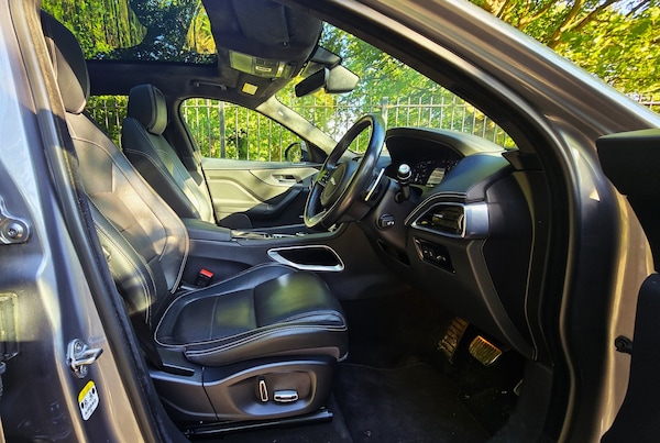 Used Jaguar F-Pace 2020 for sale - 75443443: Photo 11
