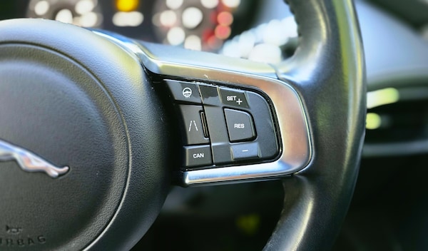 Used Jaguar F-Pace 2020 for sale - 75443443: Photo 16