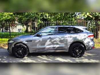 Used Jaguar F-Pace 2020 for sale - 75443443: Photo