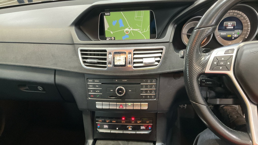 Used Mercedes-Benz E Class 2015 for sale - 76325069: Photo 10