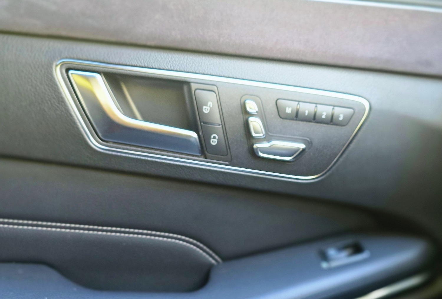 Used Mercedes-Benz E Class 2015 for sale - 76325069: Photo 17