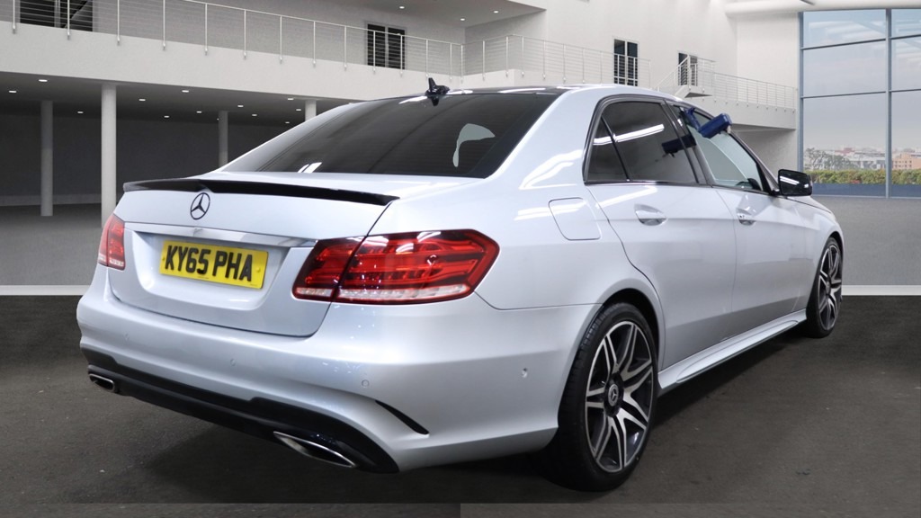 Used Mercedes-Benz E Class 2015 for sale - 76325069: Photo 6