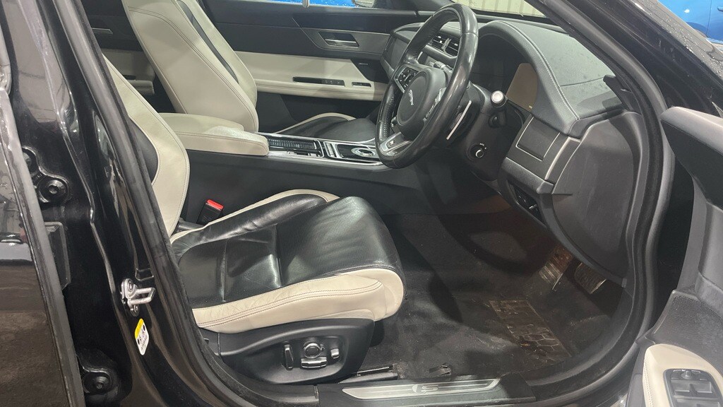Used Jaguar XF 2017 for sale - 78169438: Photo 7