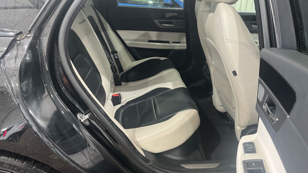 Used Jaguar XF 2017 for sale - 78169438: Photo 8