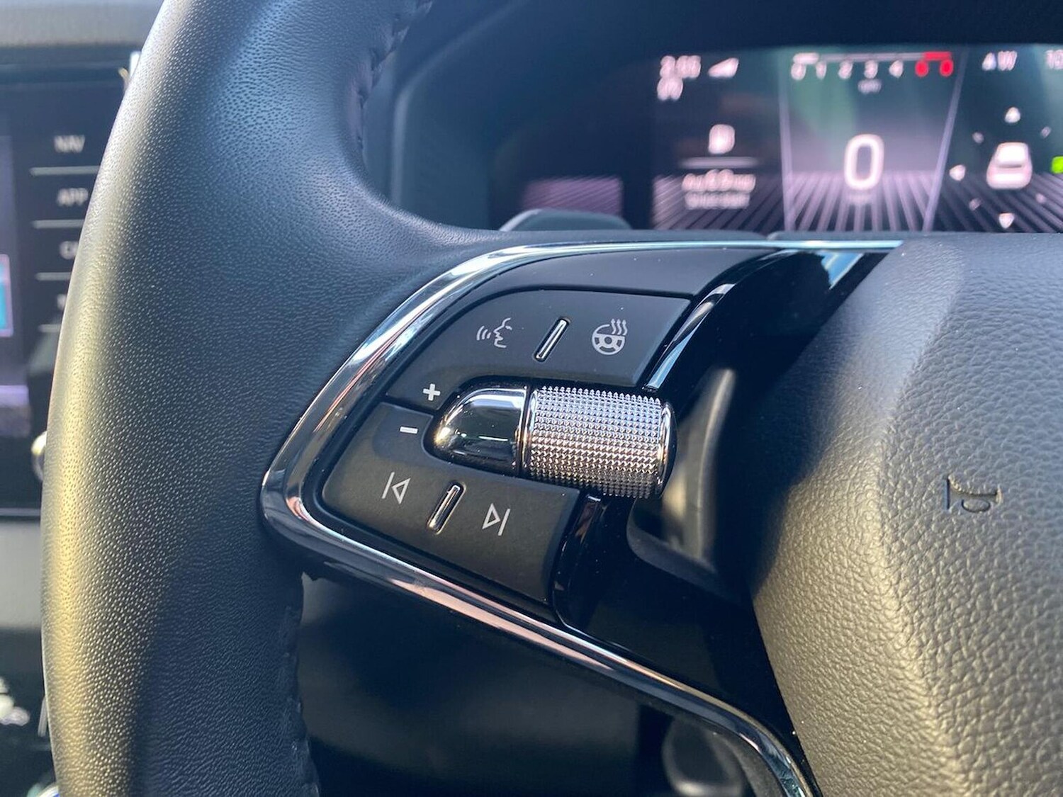 Used Skoda Karoq 2023 for sale - 76821720: Photo 27