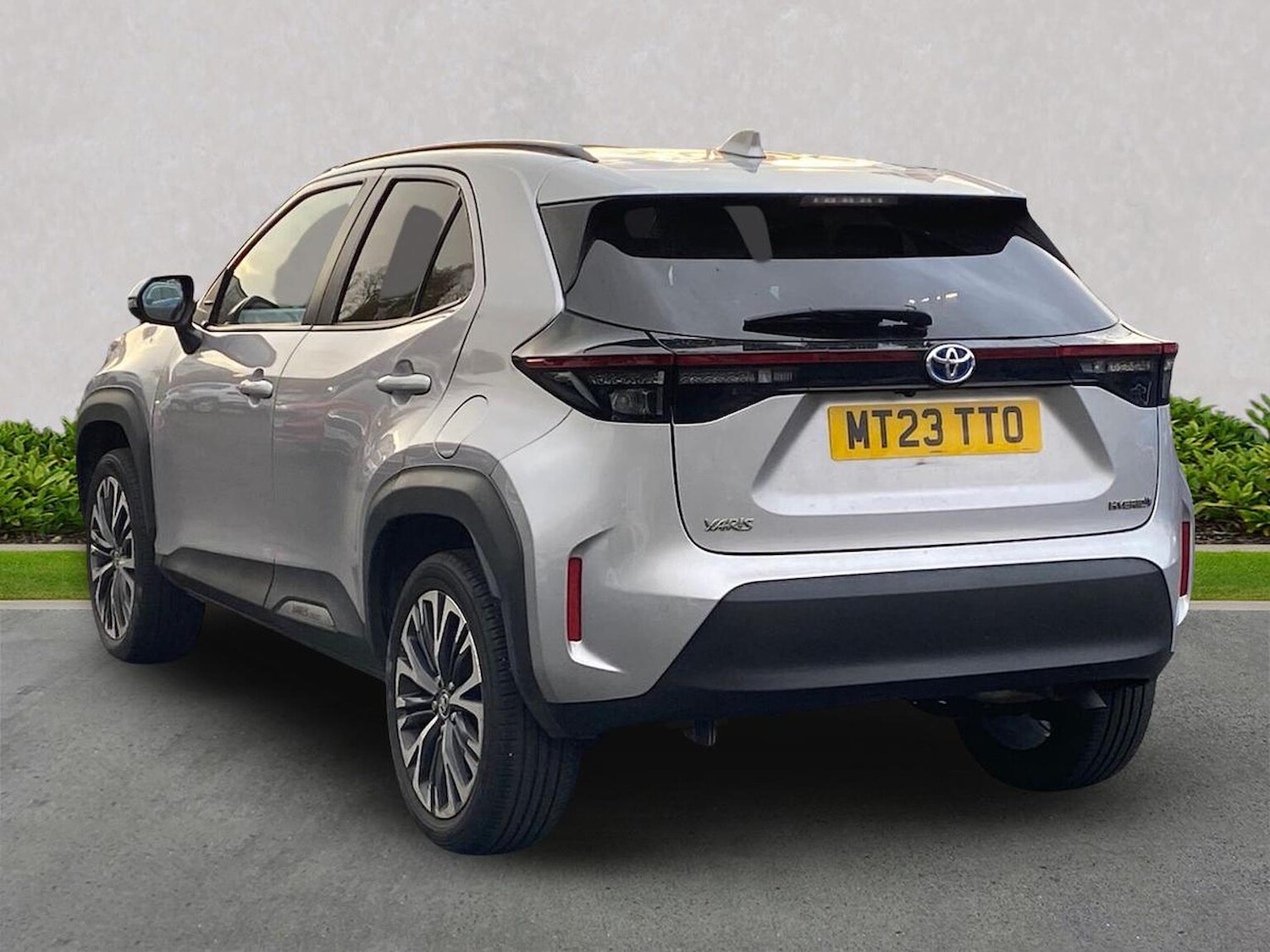 Used Toyota Yaris Cross 2023 for sale - 76510695: Photo 2