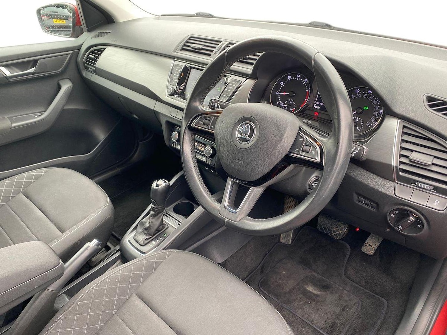 Used Skoda Fabia 2017 for sale - 76402401: Photo 16