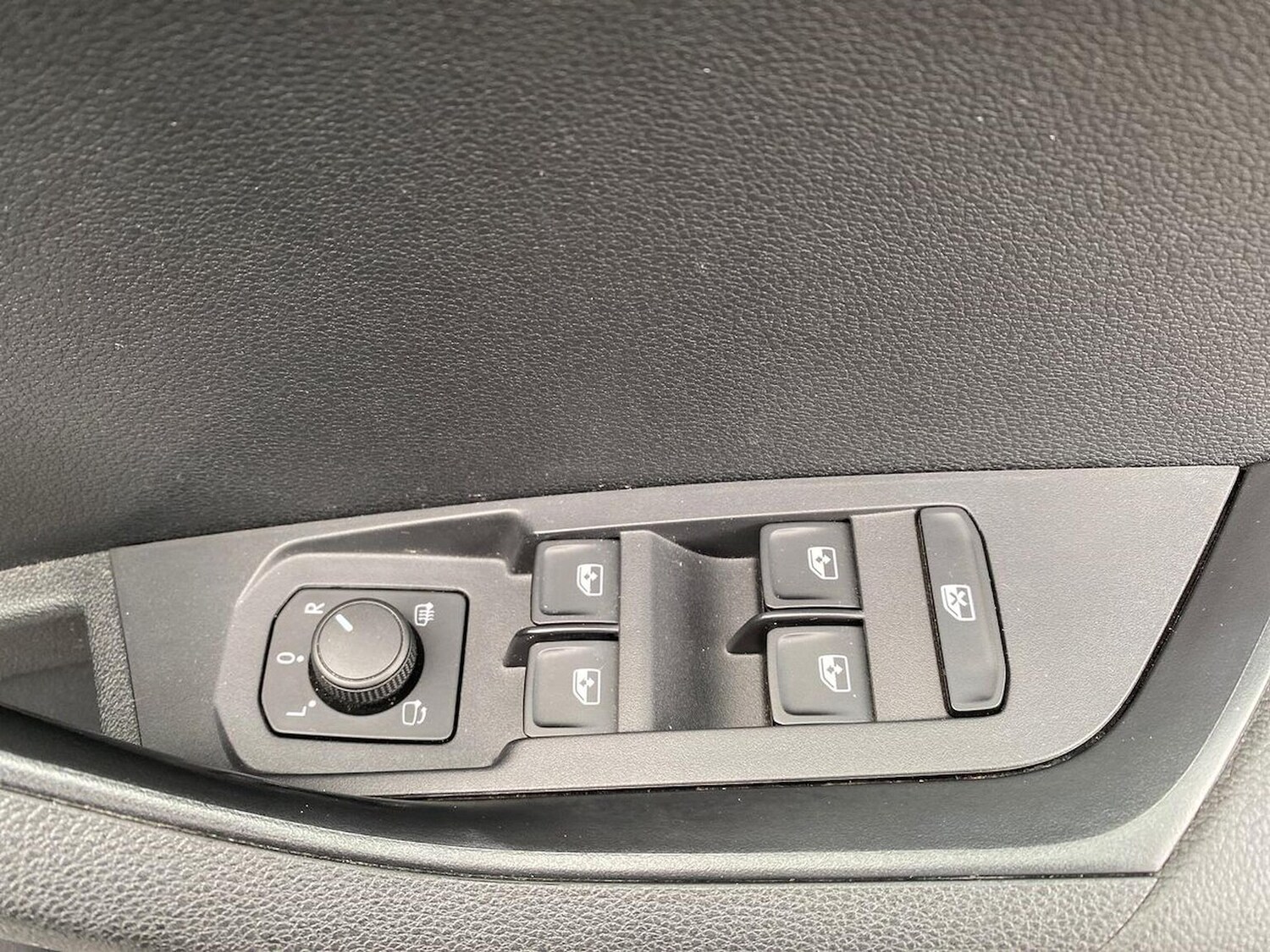 Used Skoda Karoq 2023 for sale - 78193299: Photo 22