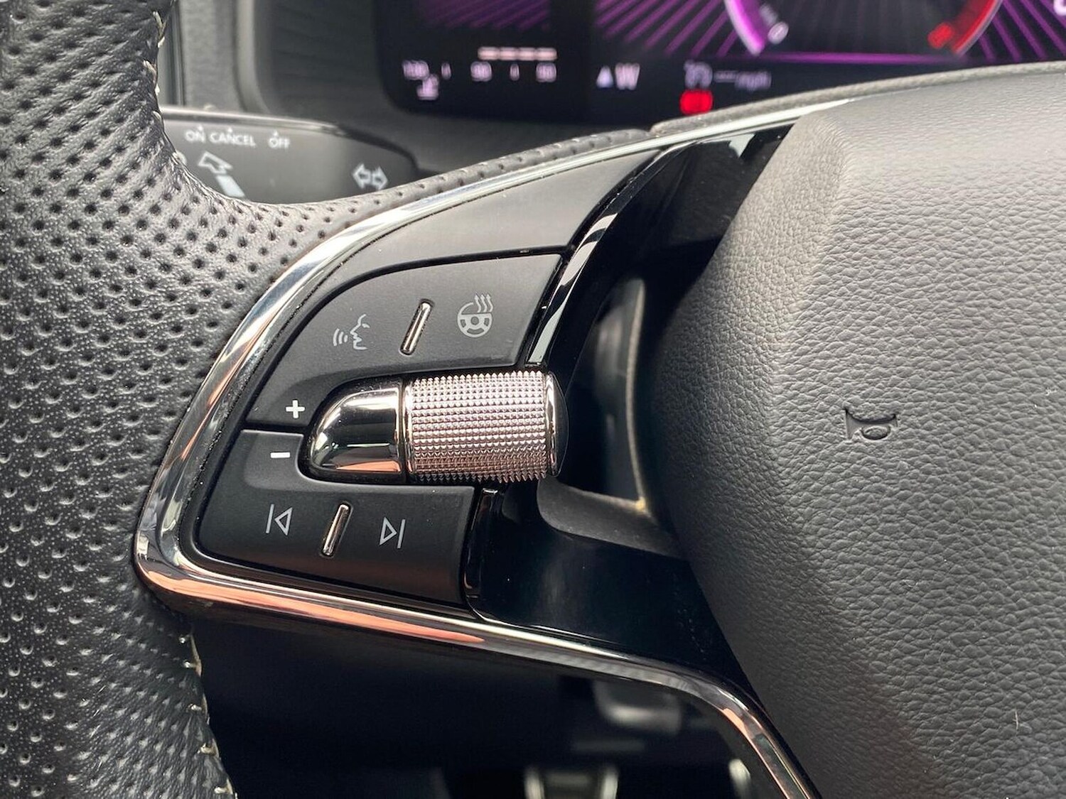 Used Skoda Karoq 2023 for sale - 78193299: Photo 28