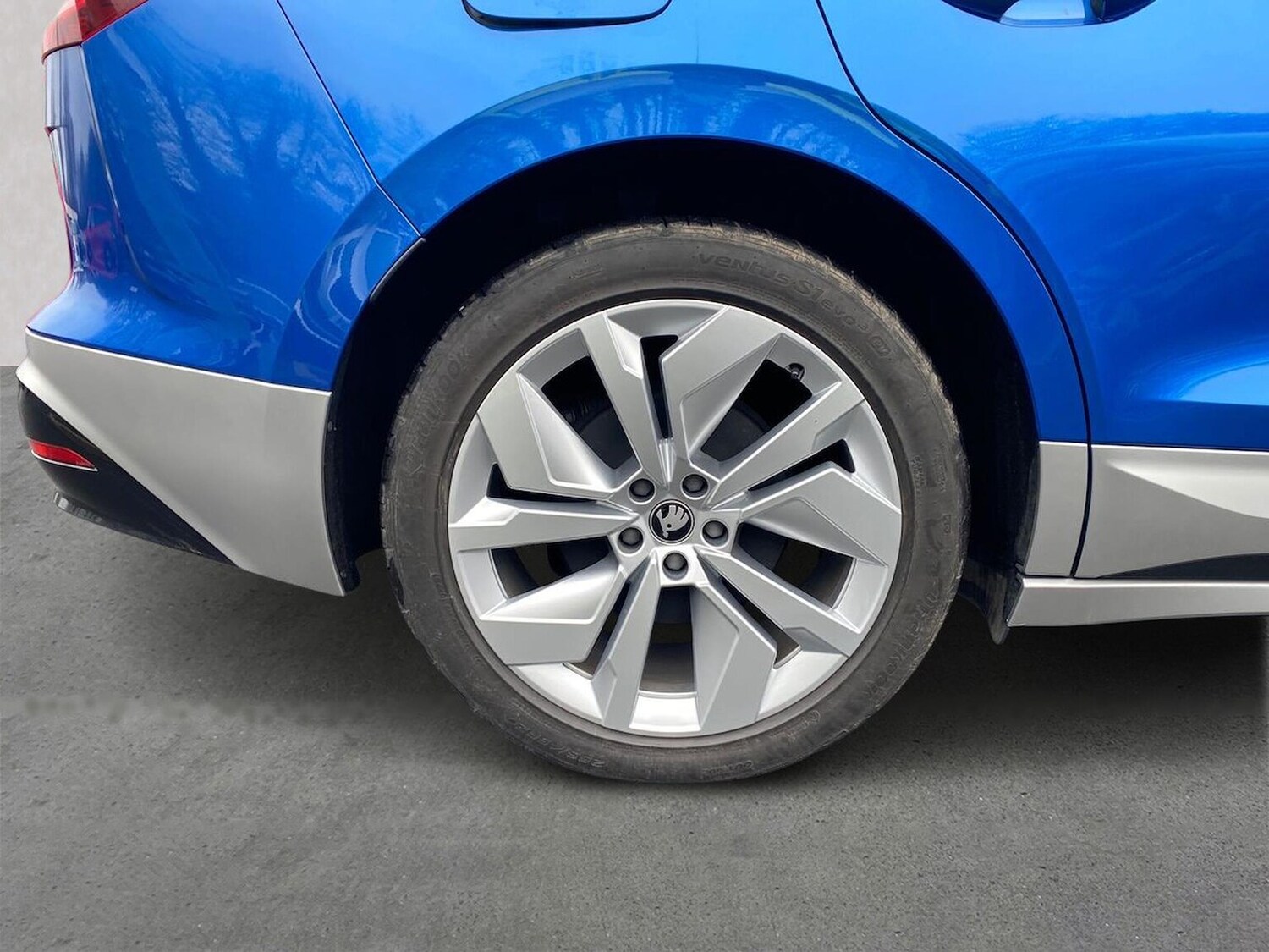 Used Skoda Enyaq 2025 for sale - 77687966: Photo 7