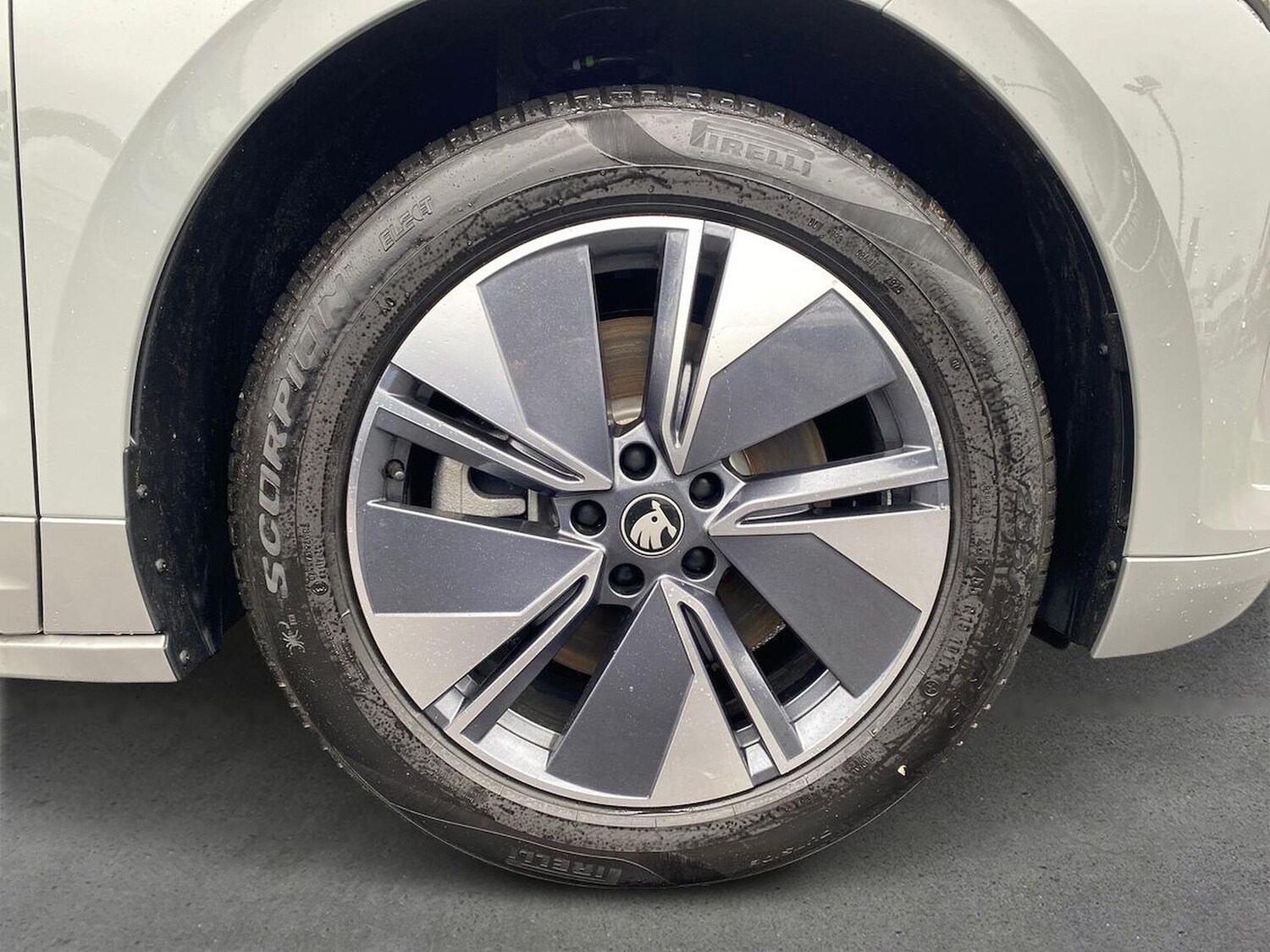 Used Skoda Enyaq 2025 for sale - 78139579: Photo 7