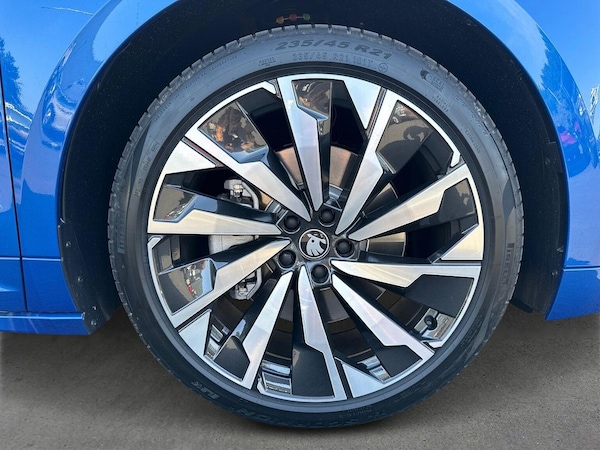 Used Skoda Enyaq 2025 for sale - 75475628: Photo 8