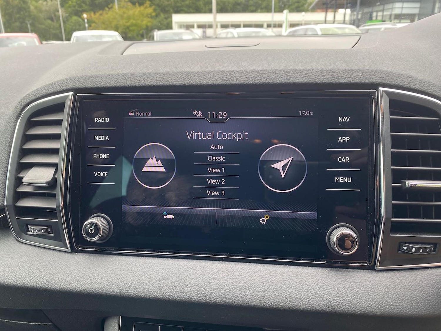 Used Skoda Karoq 2022 for sale - 76340587: Photo 27
