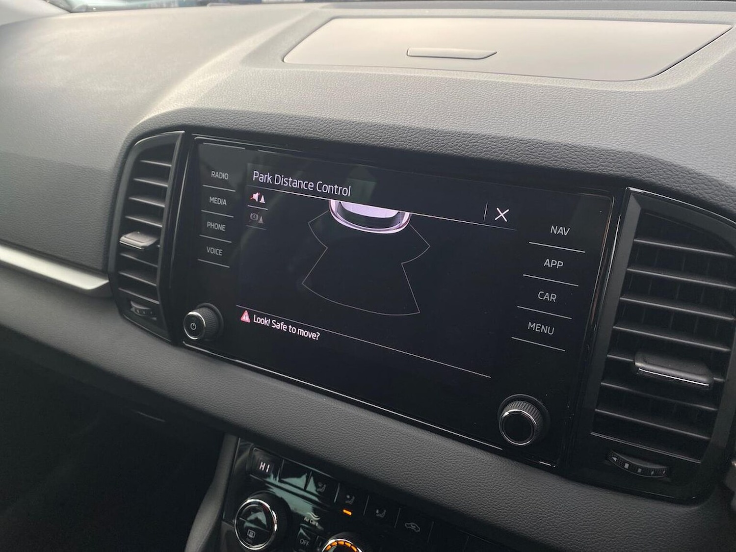 Used Skoda Karoq 2024 for sale - 76430762: Photo 24